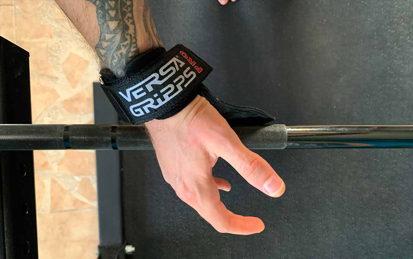 The Best Lifting Straps & Grips for Building Muscle