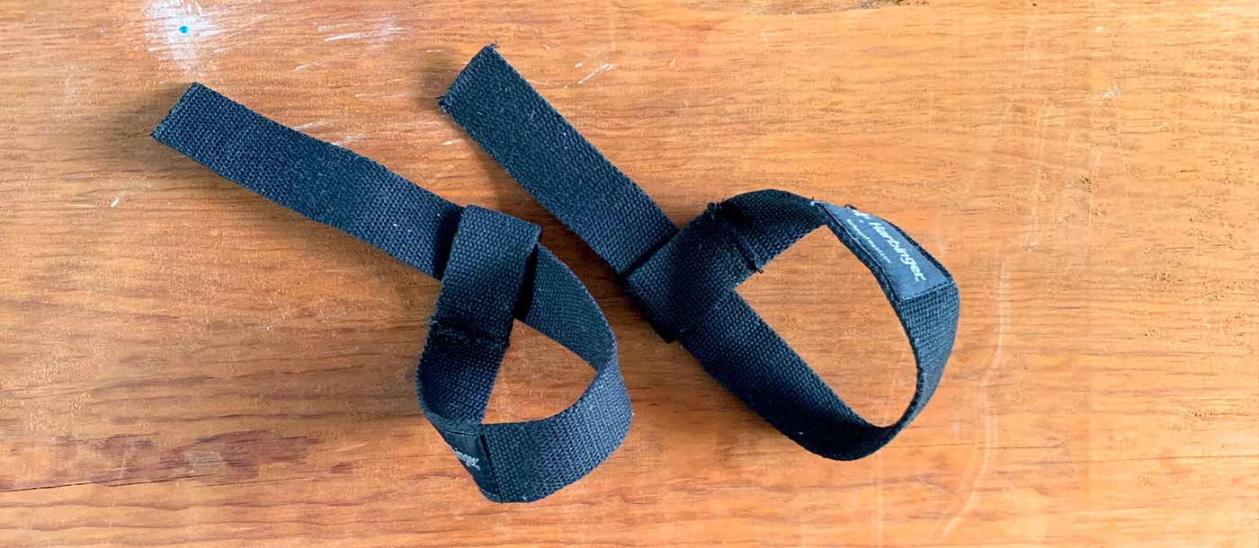 Photo of a pair of Harbinger lifting straps.
